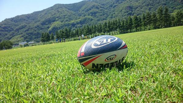 ラグビーW杯日本大会開催まで2年 ラグビーに親しみを 菅平高原でタッチラグビー体験会【新聞記事：2017/09/19】