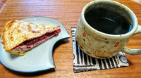 ラズベリータルトとコーヒー
