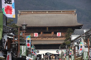 初詣は善光寺へ