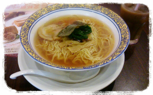 バナナ春巻きバニラアイス添え“バーミヤン”