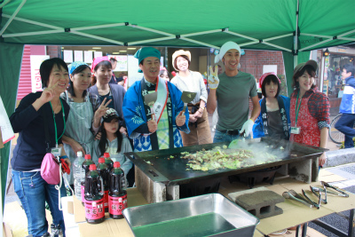 母袋創一市長が作る美味だれ焼きそば パパママフェスタに登場！