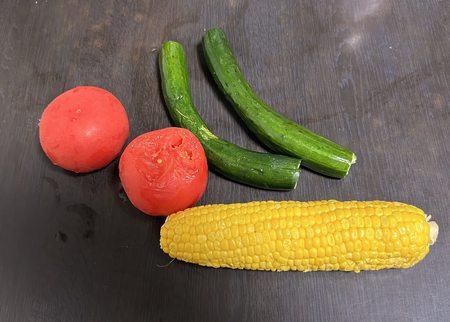 野菜を食べる