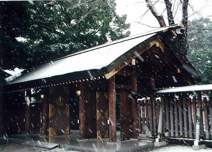 雪すさぶ阿佐ヶ谷神明宮