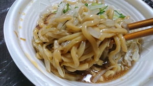 『とみ田監修 濃厚豚骨魚介冷し焼豚つけ麺』(セブンイレブン)